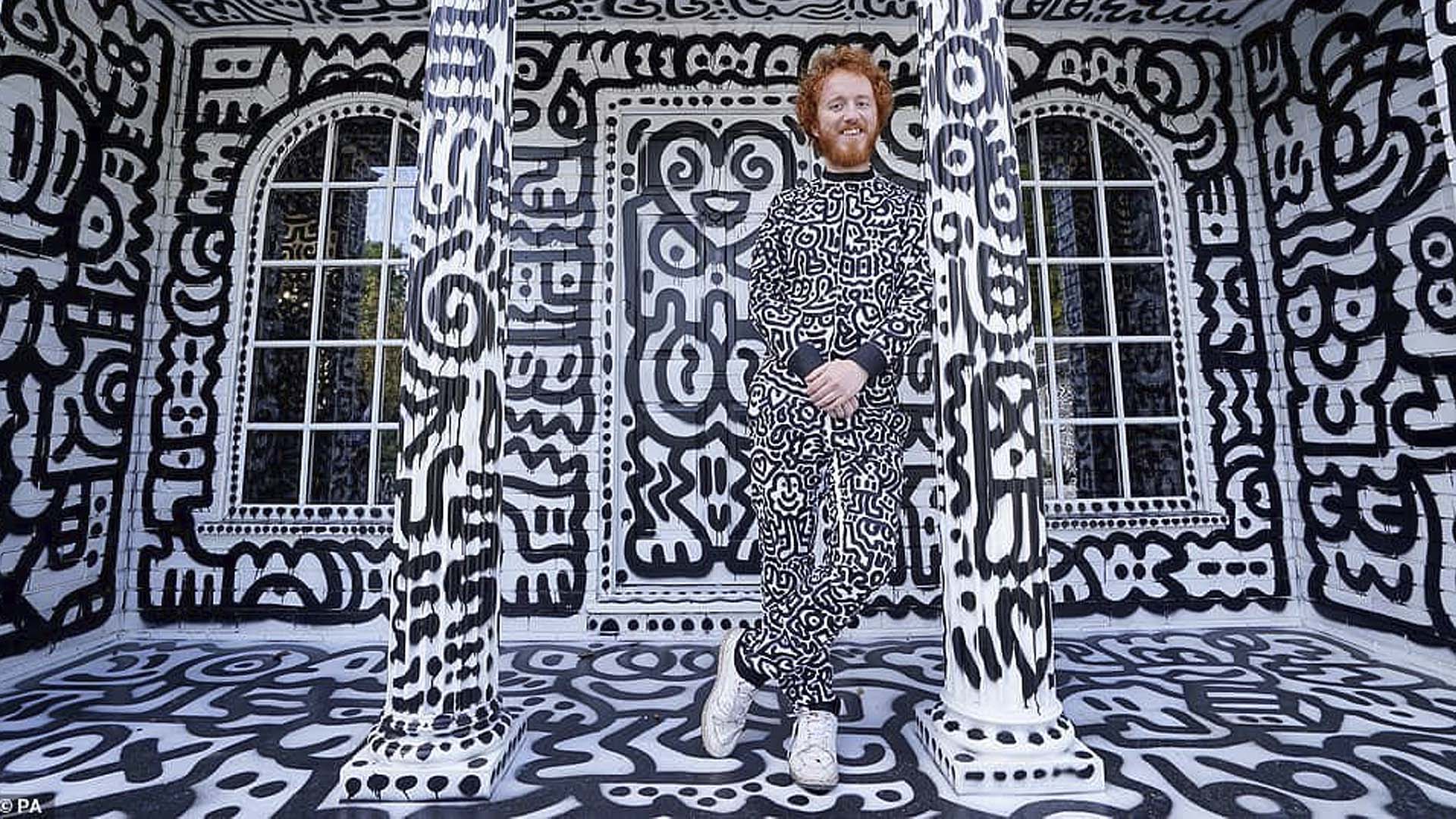 Mr. Doodle convierte su hogar en una obra de arte monumental