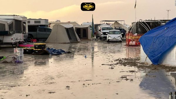 Burning Man 2025 bajo polvo y viento: